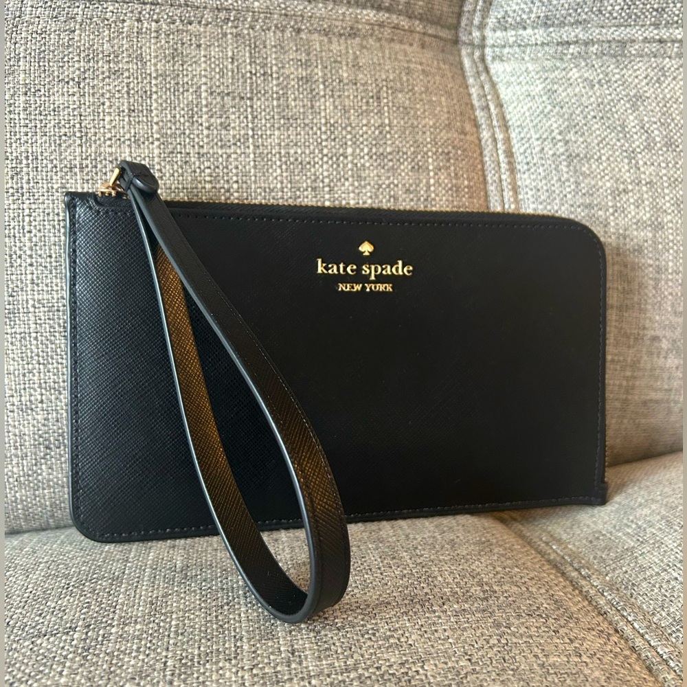 kate spade Lucy Black Wristlet